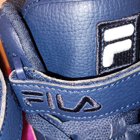 10.5 Fila High Tops Sneakers Blue Synthetic NWOT - Picture 8 of 9